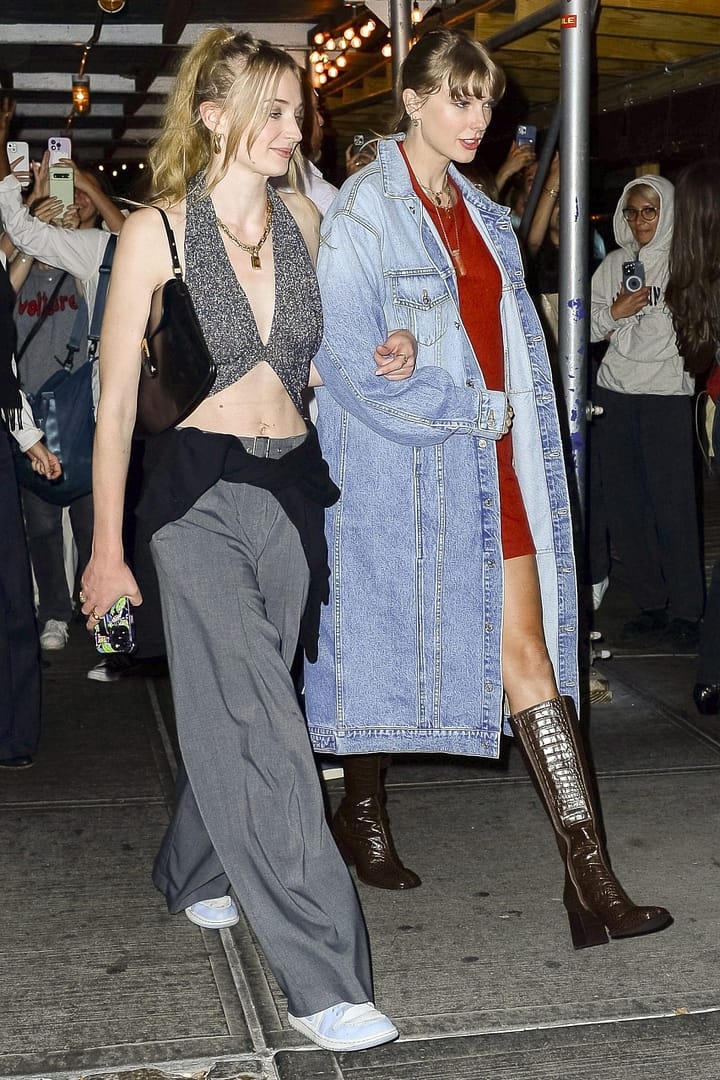 What Size Shoe Does Tina Turner Wear? Find Out Her Shoe Size and Style